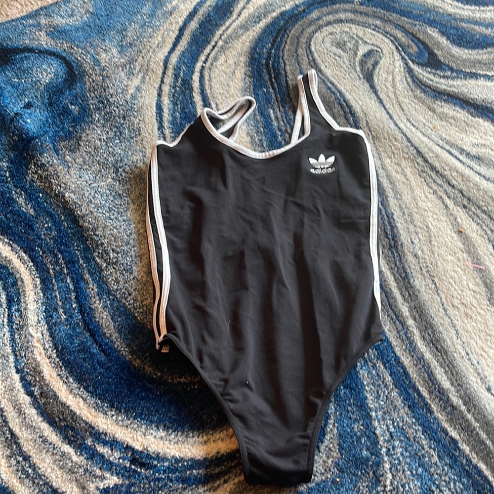 Adidas body suit xl